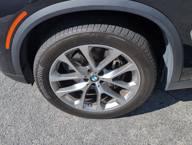 Used 2024 BMW X5 xDrive40i w/ Parking Assistance Package AWD/4WD image 30
