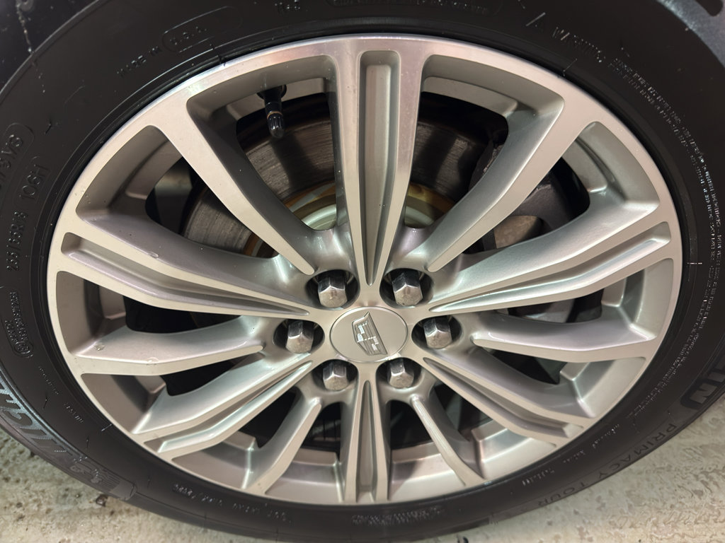 Used 2017 Cadillac XT5 Luxury w/ Driver Awareness Package AWD/4WD image 37