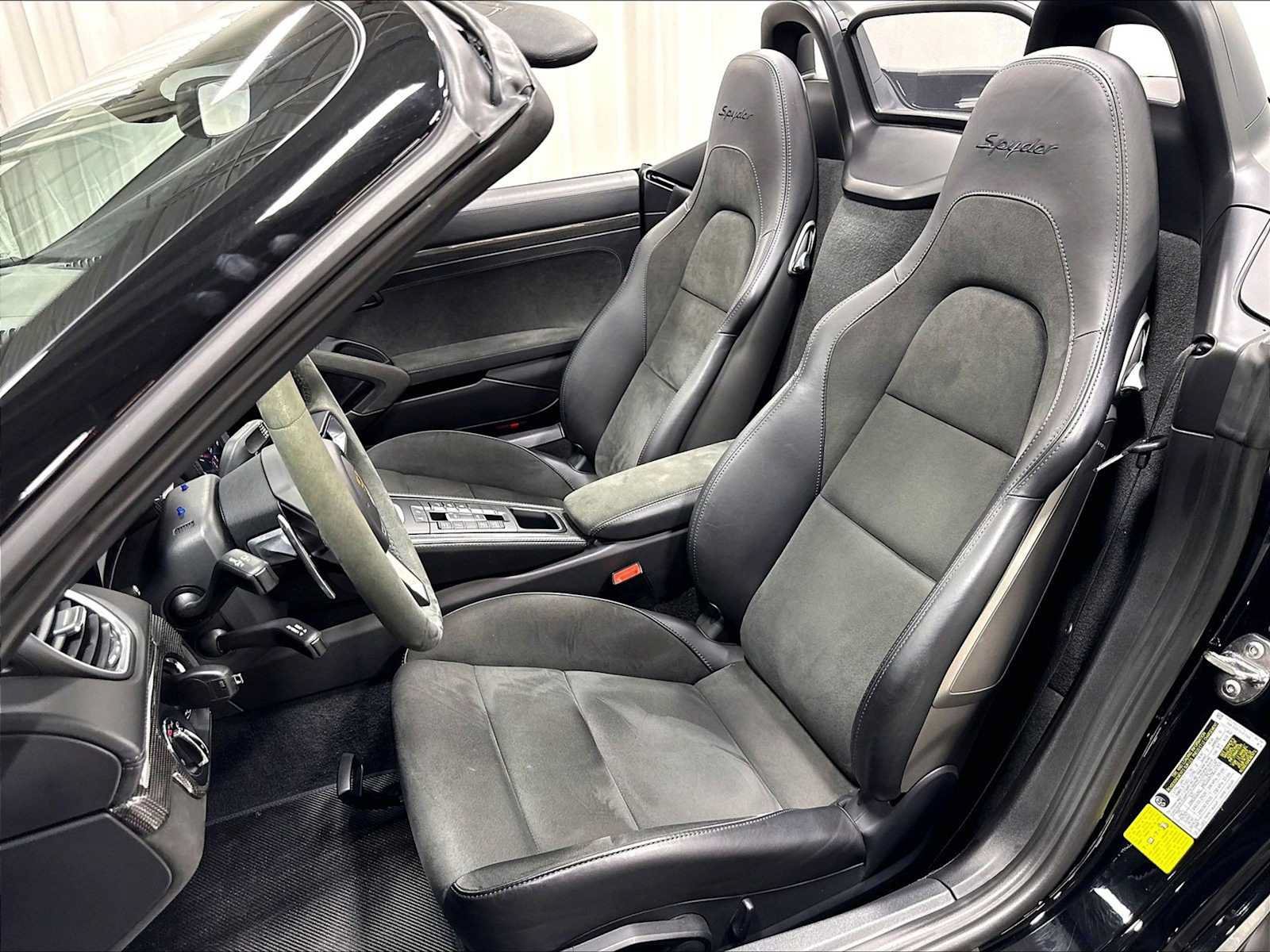 Used 2022 Porsche 718 Boxster Spyder RWD image 7