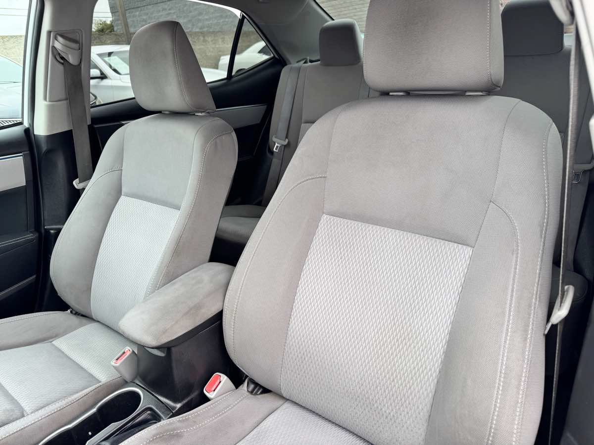 Used 2016 Toyota Corolla LE FWD image 33