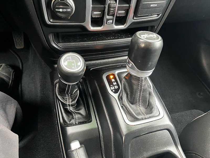 Used 2020 Jeep Wrangler Unlimited Sahara w/ Dual Top Group image 30