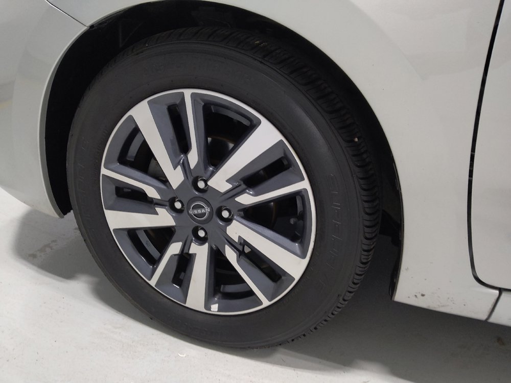 Used 2023 Nissan Versa SV FWD image 31