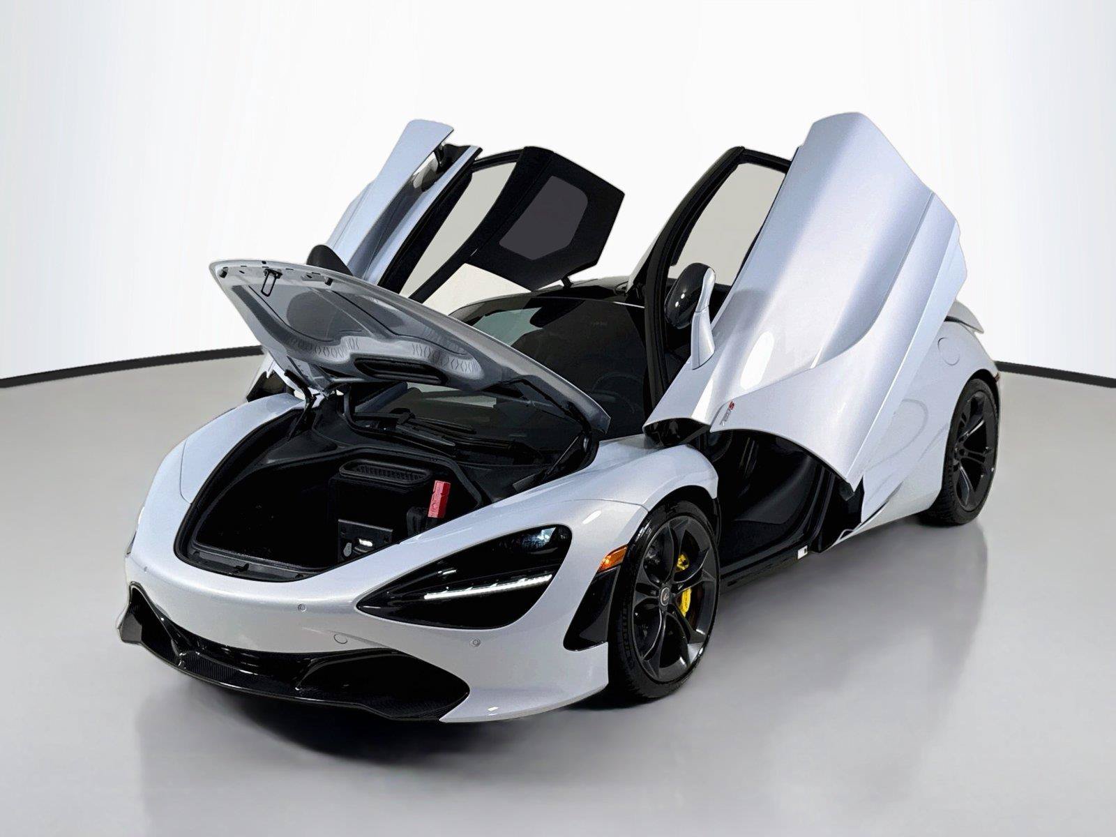 Used 2018 McLaren 720S Performance RWD image 36
