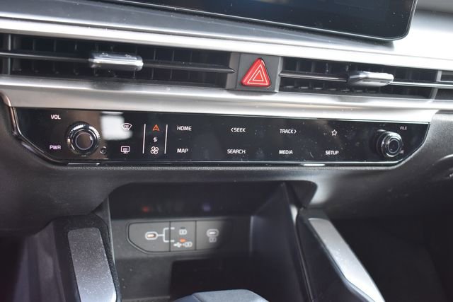 New 2025 Kia Sorento LX FWD image 26