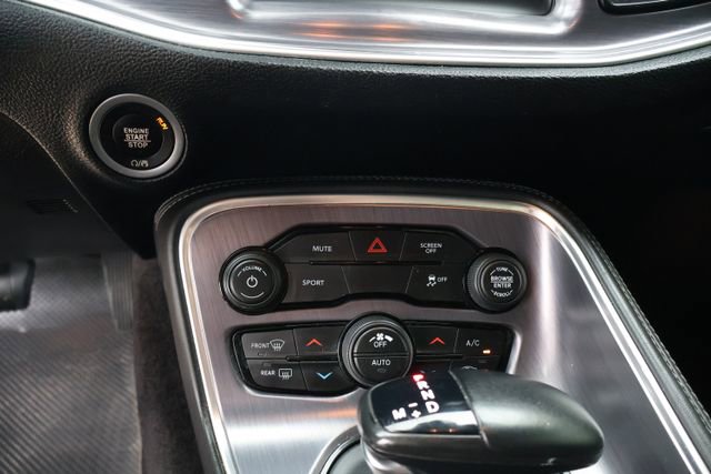 Used 2018 Dodge Challenger SXT RWD image 11