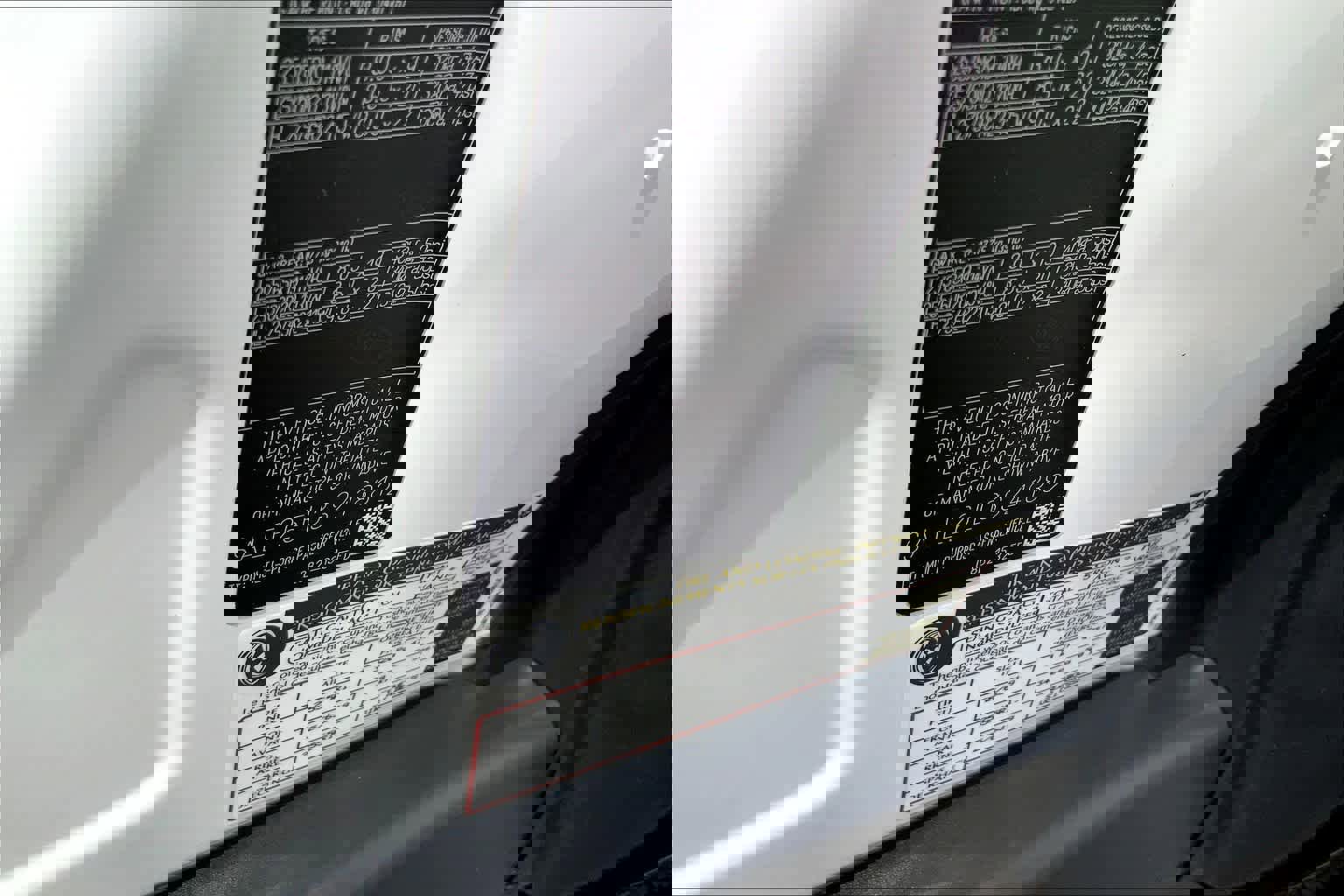 New 2025 Land Rover Defender 90 X-Dynamic SE image 18