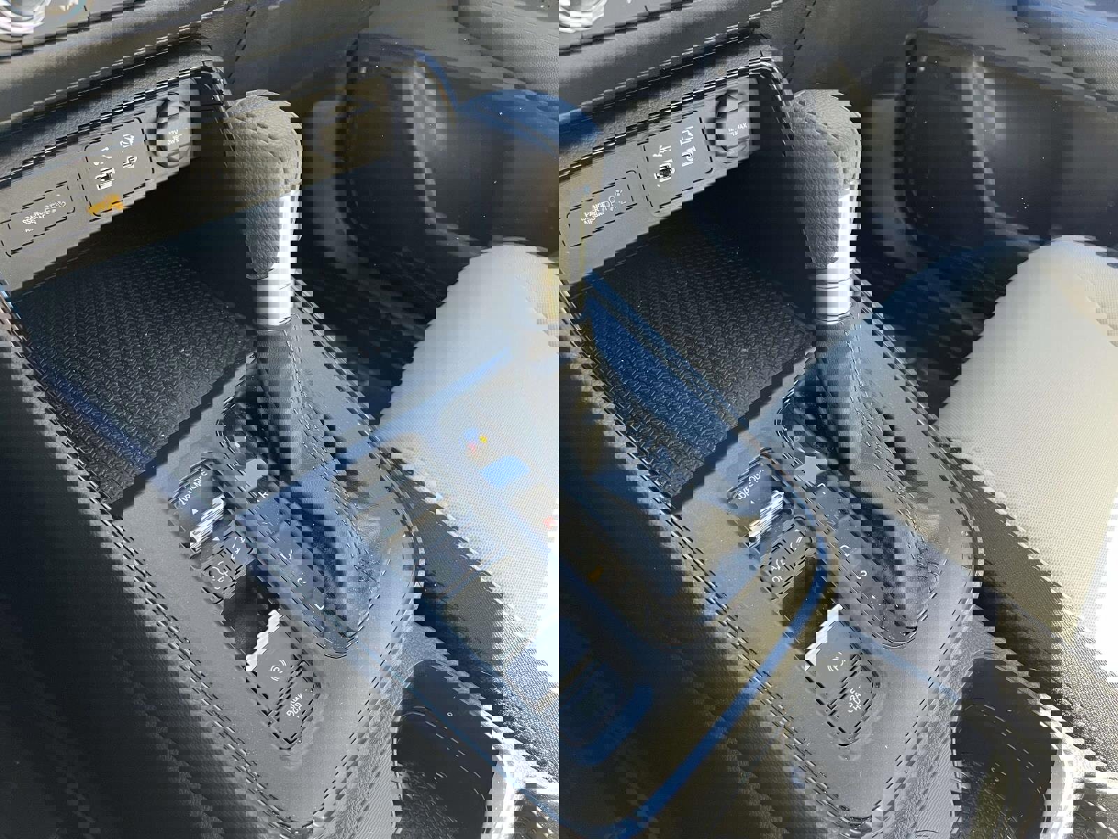 Used 2025 Honda CR-V EX image 28