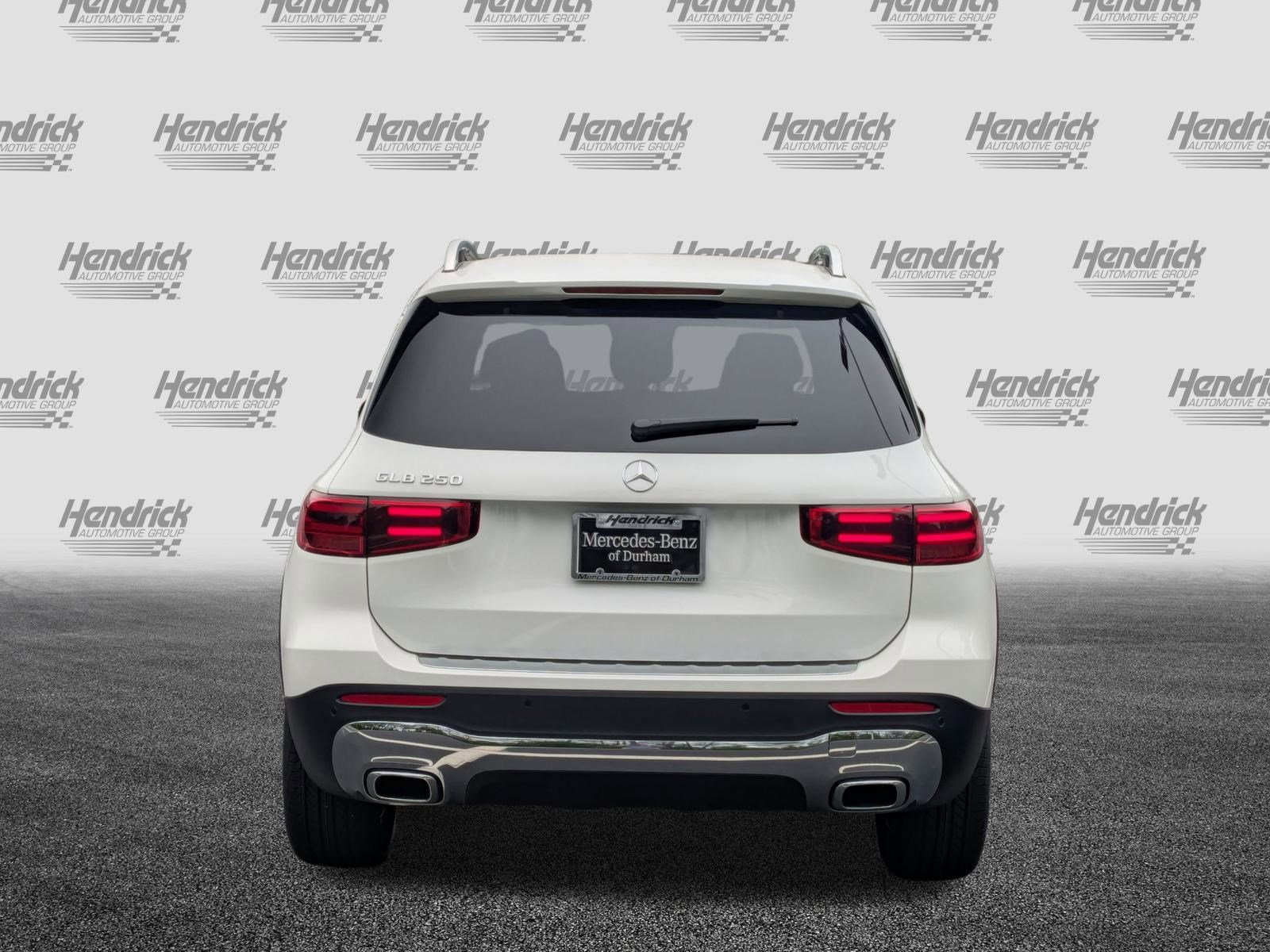 New 2025 Mercedes-Benz GLB 250 image 9