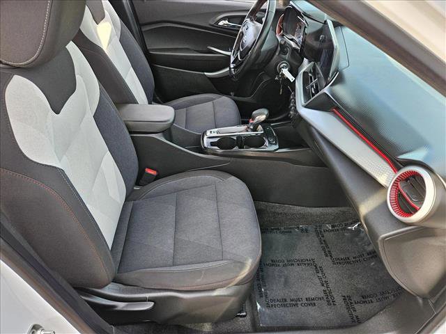 Used 2024 Chevrolet Trax RS w/ Driver Confidence Package image 19