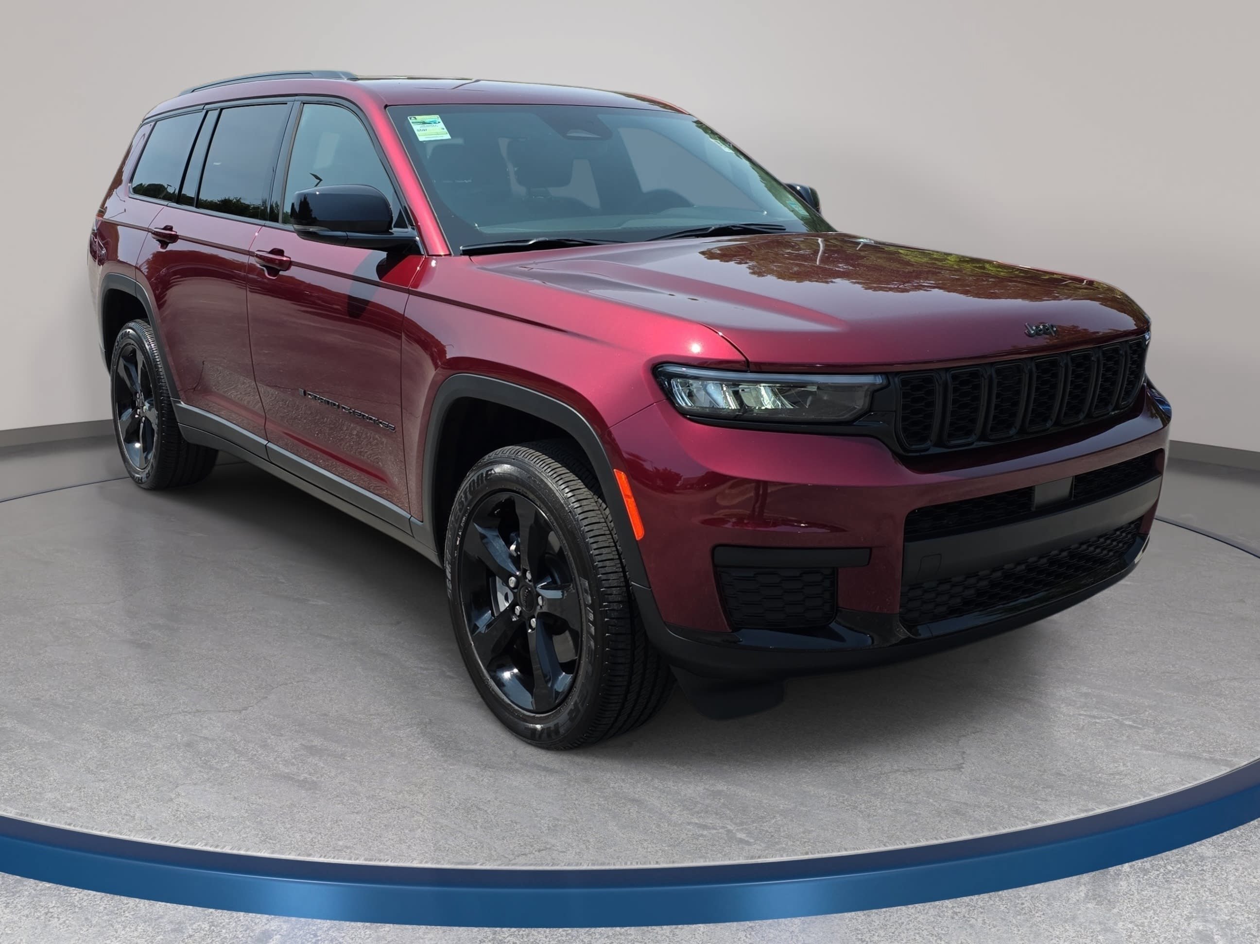 Certified 2025 Jeep Grand Cherokee L Laredo AWD/4WD image 3