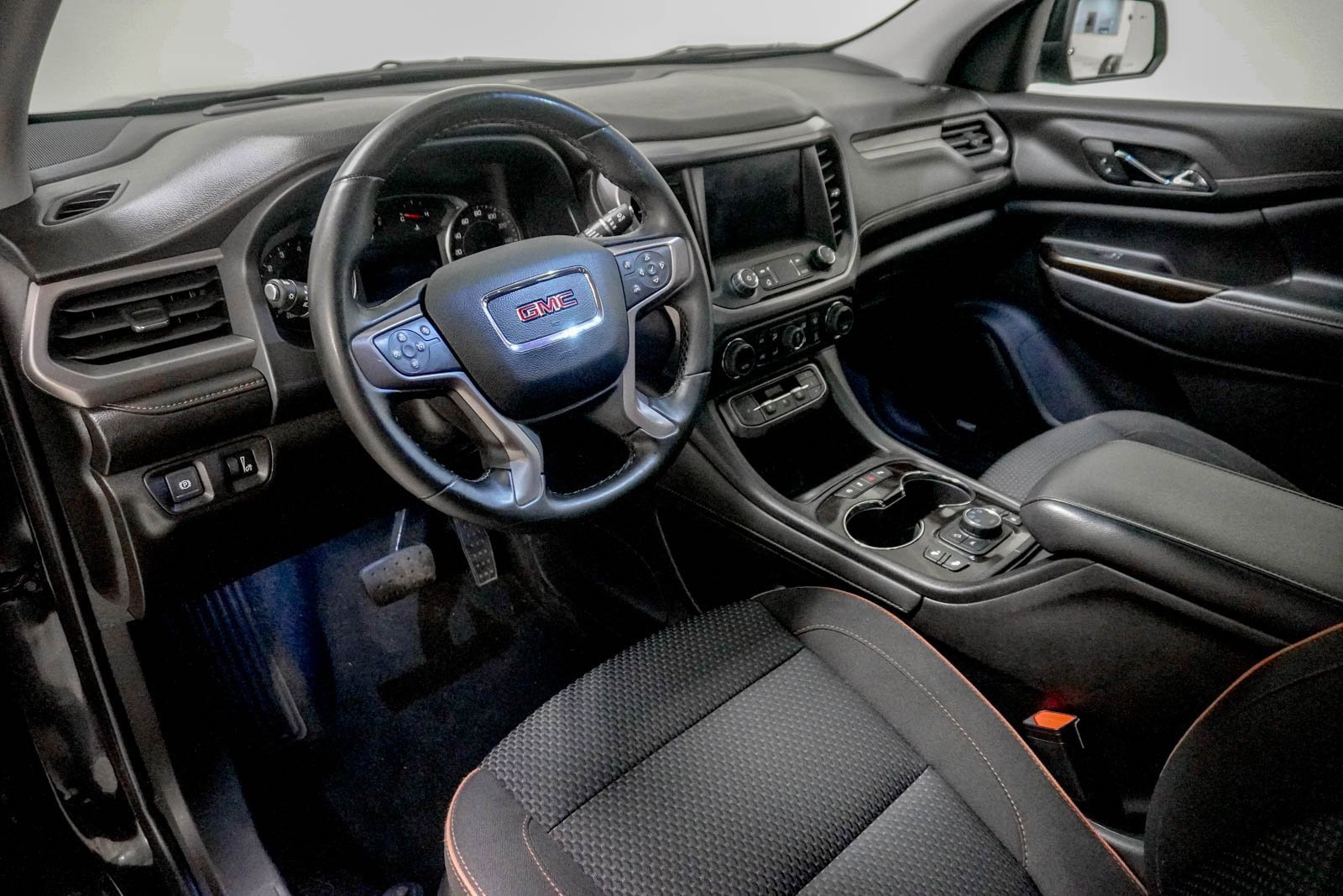 Used 2023 GMC Acadia AT4 image 21