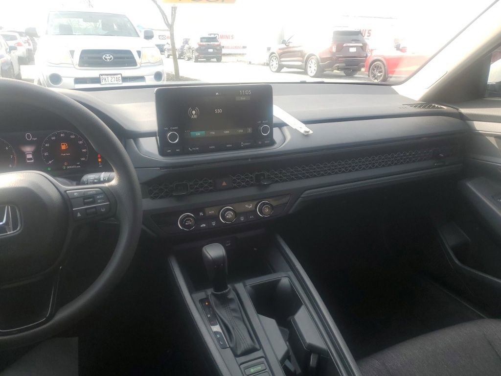 Used 2025 Honda Accord LX image 25