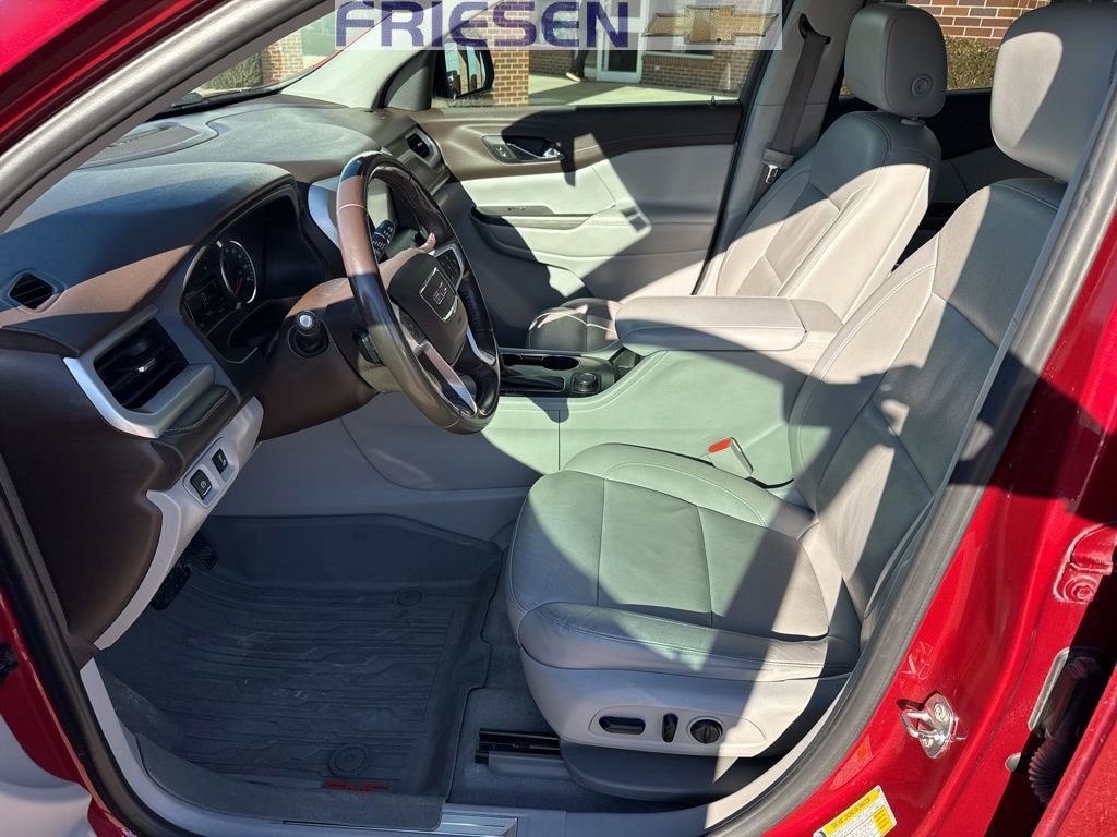 Used 2019 GMC Acadia SLT w/ LPO, Floor Liner Package image 8