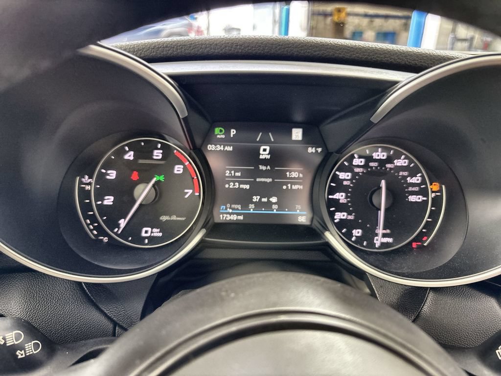 Used 2022 Alfa Romeo Giulia Veloce RWD image 10