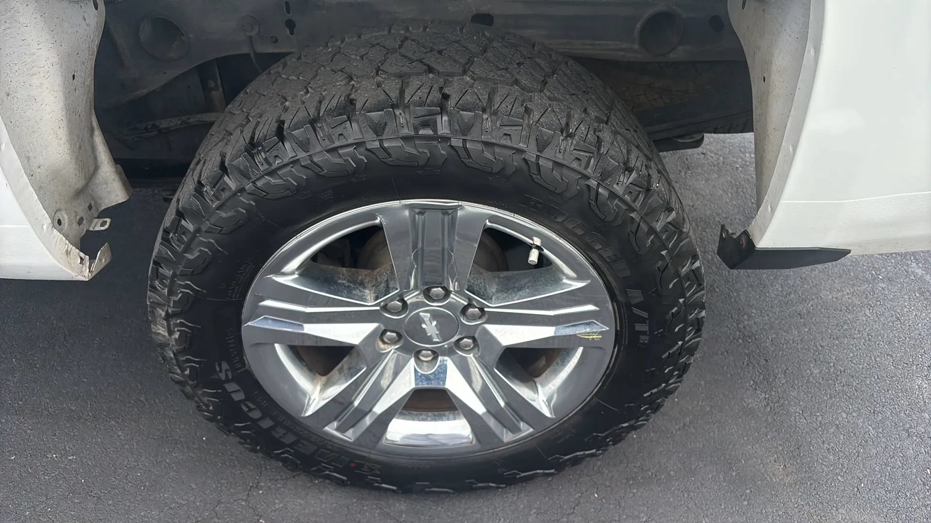 Used 2017 Chevrolet Silverado 1500 Custom w/ Custom Convenience Package AWD/4WD image 25