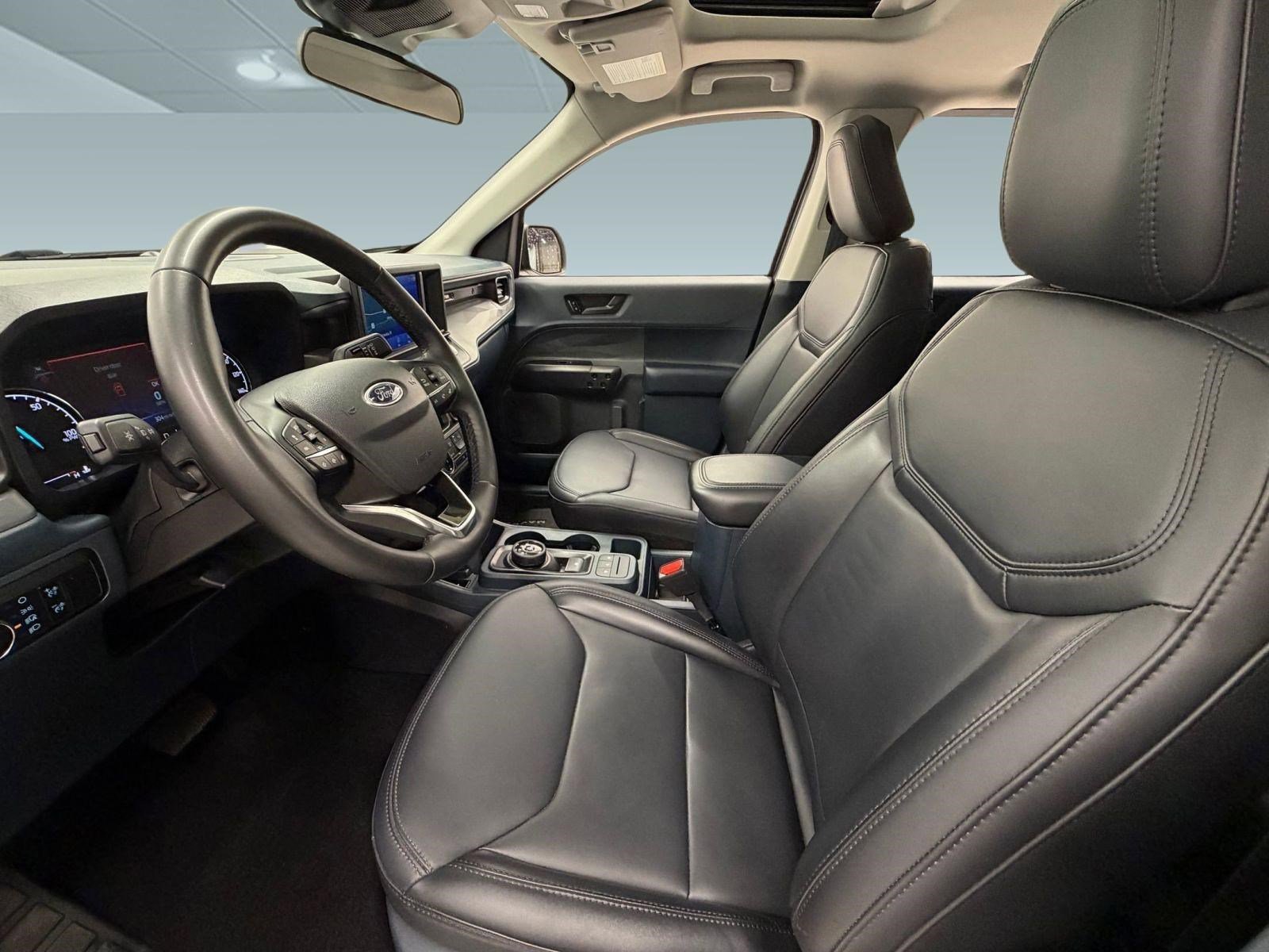 Used 2024 Ford Maverick Lariat w/ Black Appearance Package image 4