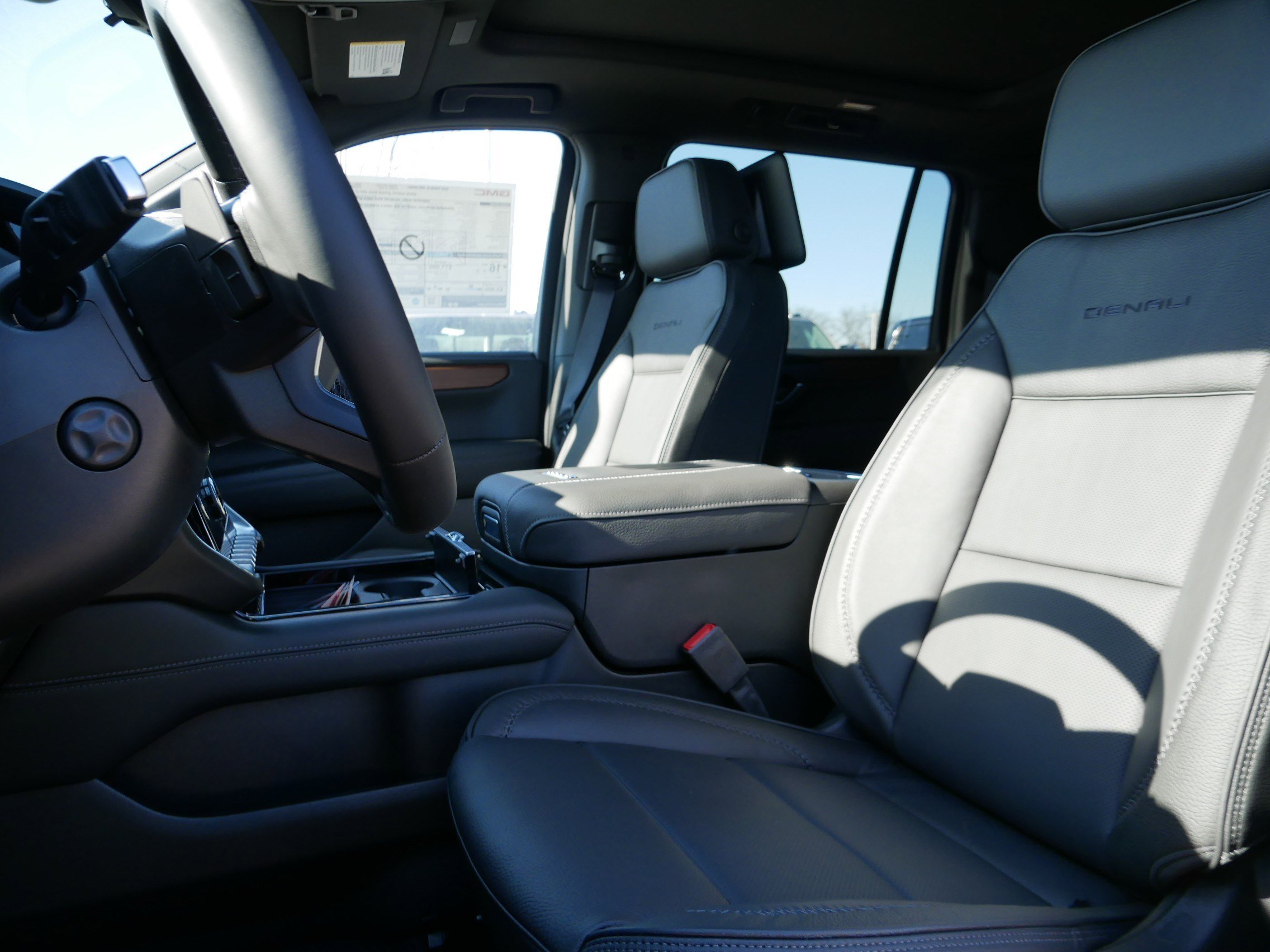 New 2026 GMC Yukon XL Denali w/ Denali Reserve Package image 4
