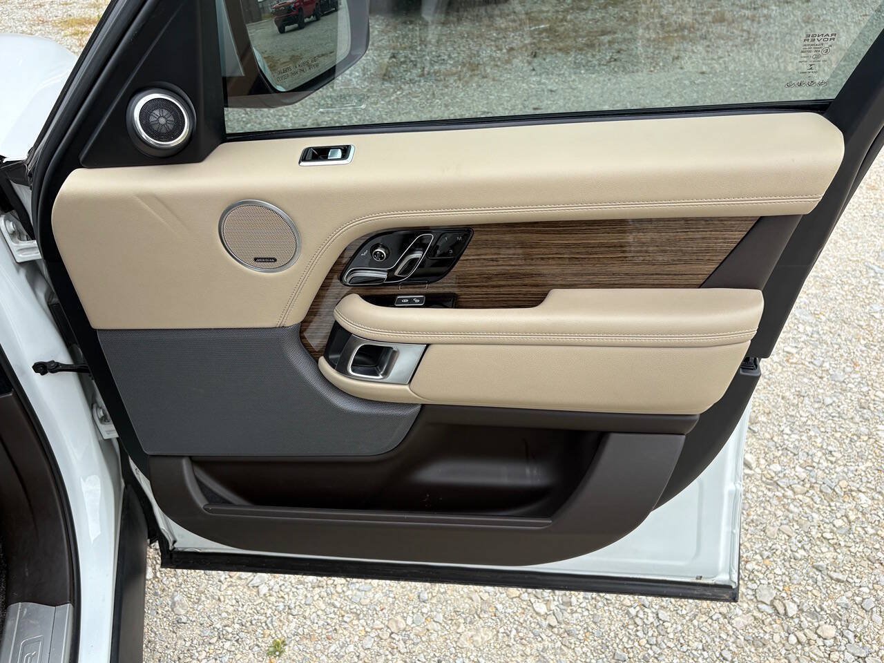 Used 2018 Land Rover Range Rover AWD/4WD image 18