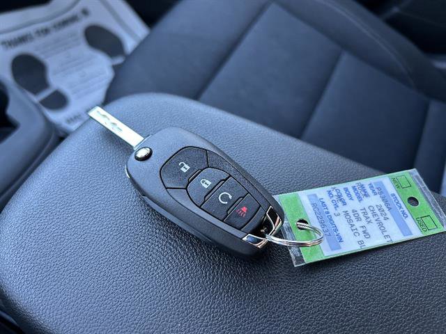 Certified 2024 Chevrolet Trax RS w/ Driver Confidence Package image 21