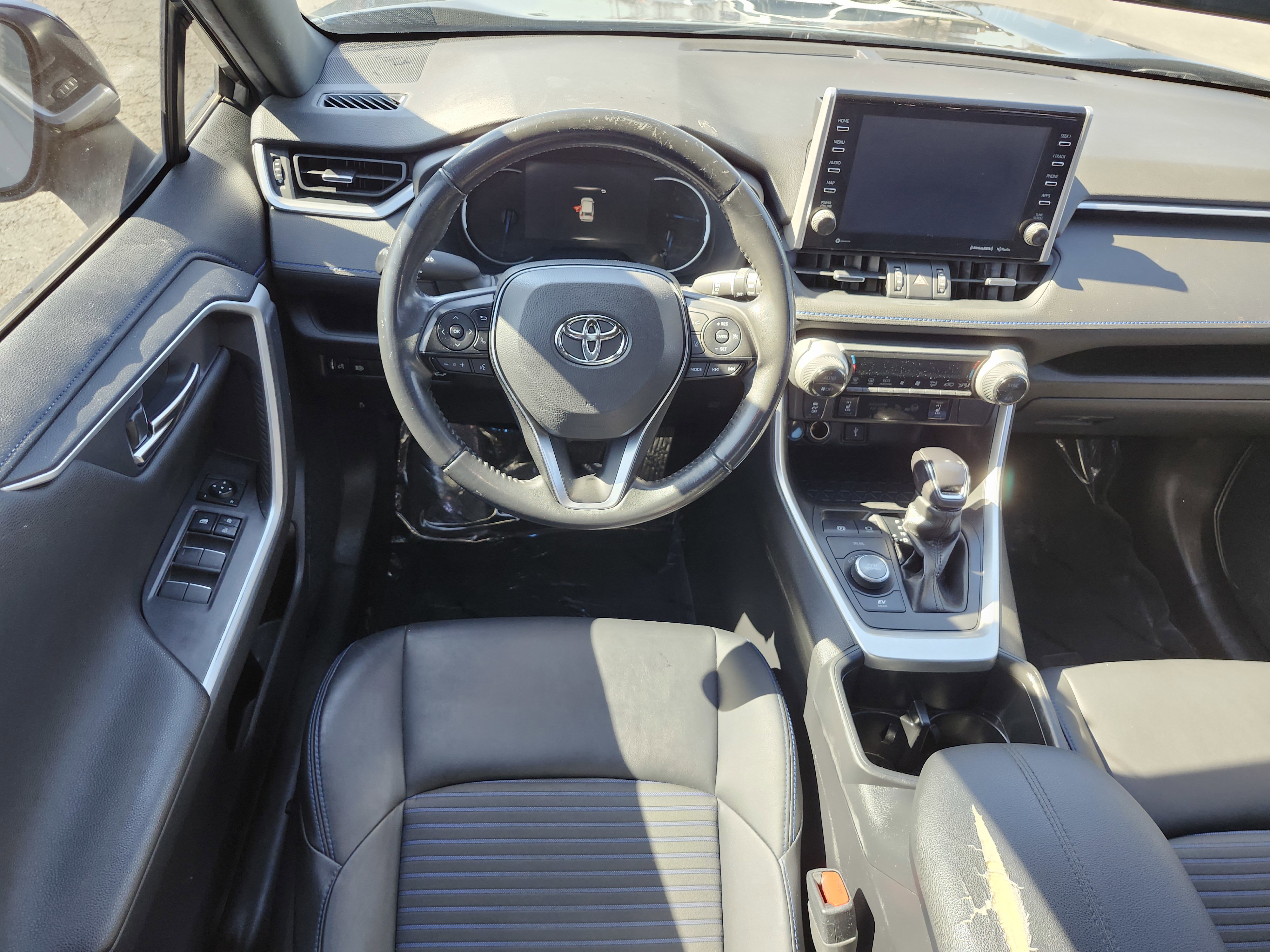 Used 2022 Toyota RAV4 XSE image 28