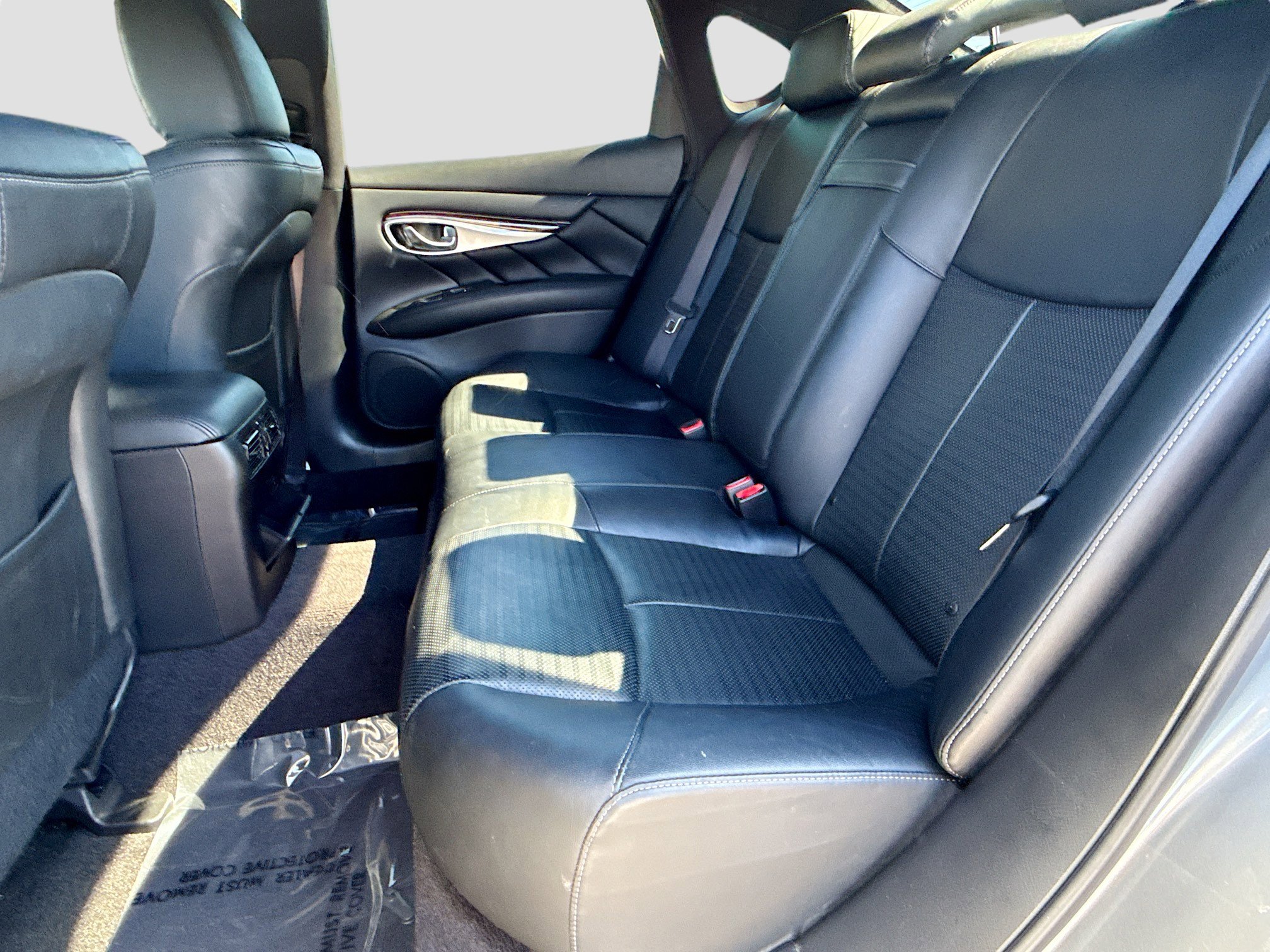 Used 2019 INFINITI Q70 Luxe w/ Sport Package image 20