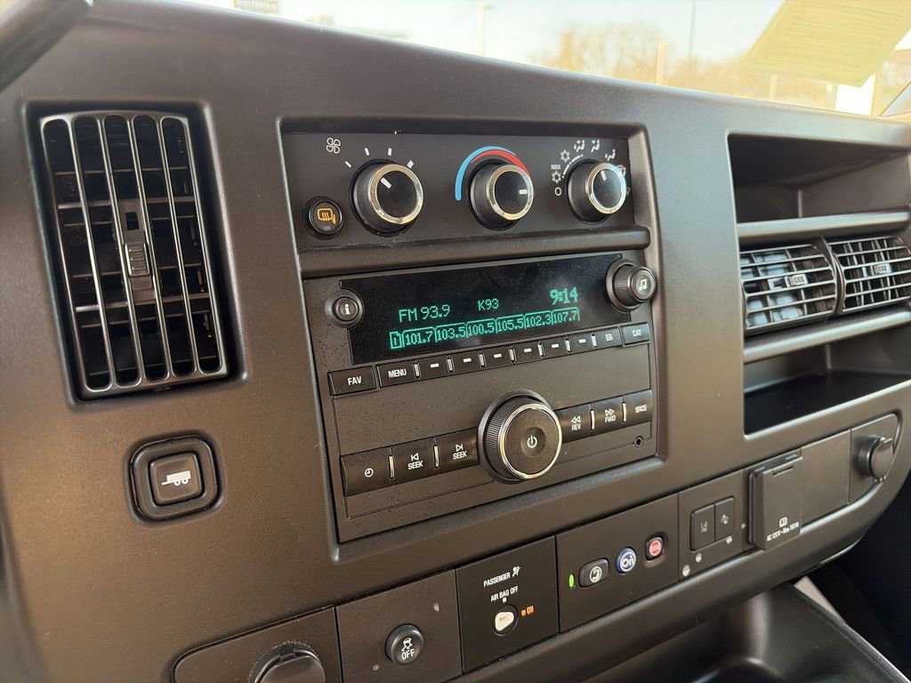 Used 2019 Chevrolet Express 3500 LT w/ LT Preferred Equipment Group image 22