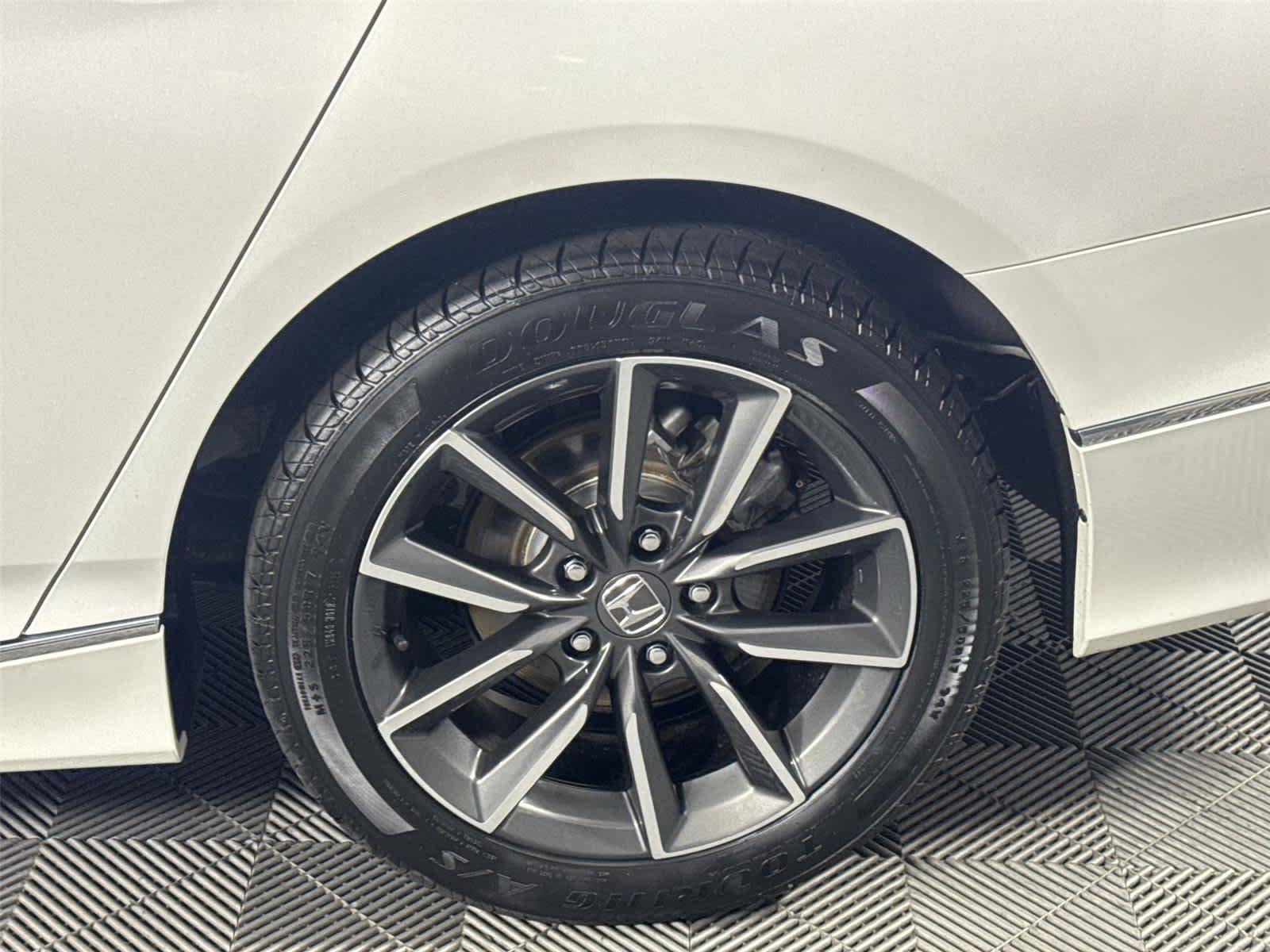 Used 2021 Honda Accord EX-L image 9