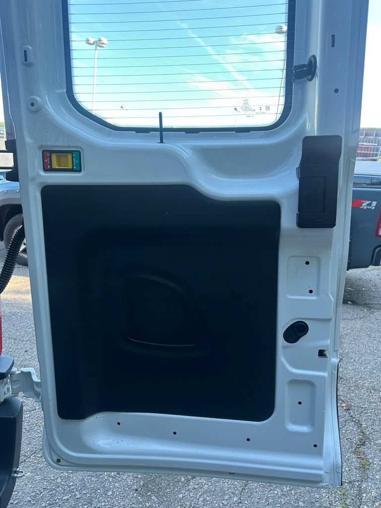 Used 2023 Ford E-Transit Medium Roof RWD image 25