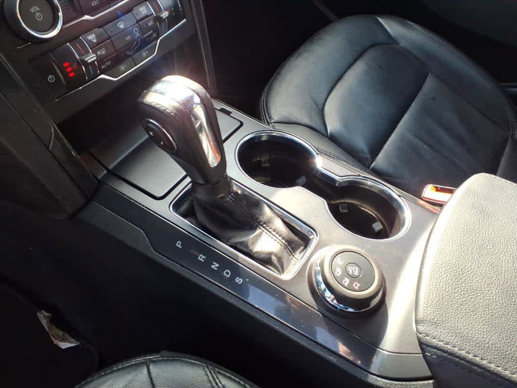 Used 2018 Ford Explorer XLT w/ Equipment Group 202A image 19