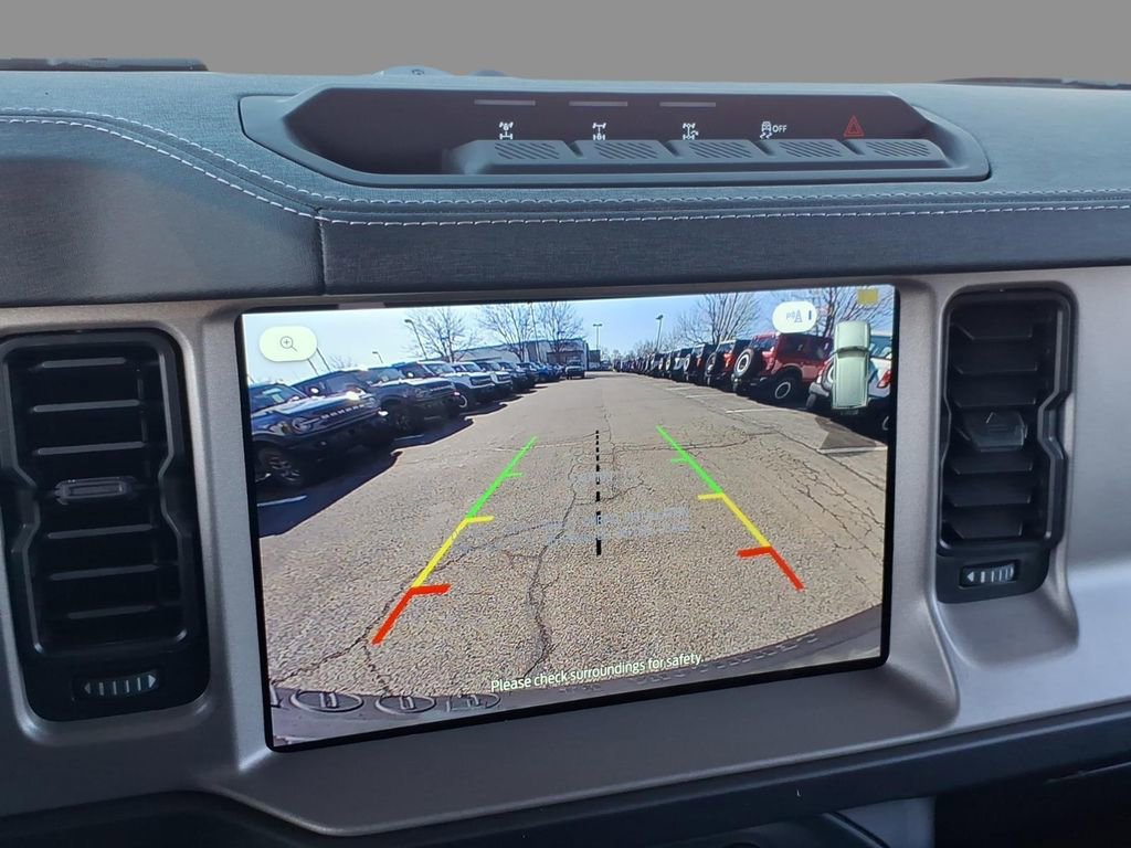 New 2025 Ford Bronco Outer Banks w/ Sasquatch Package image 24