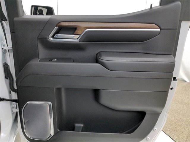 Used 2022 Chevrolet Silverado 1500 High Country w/ Technology Package image 42