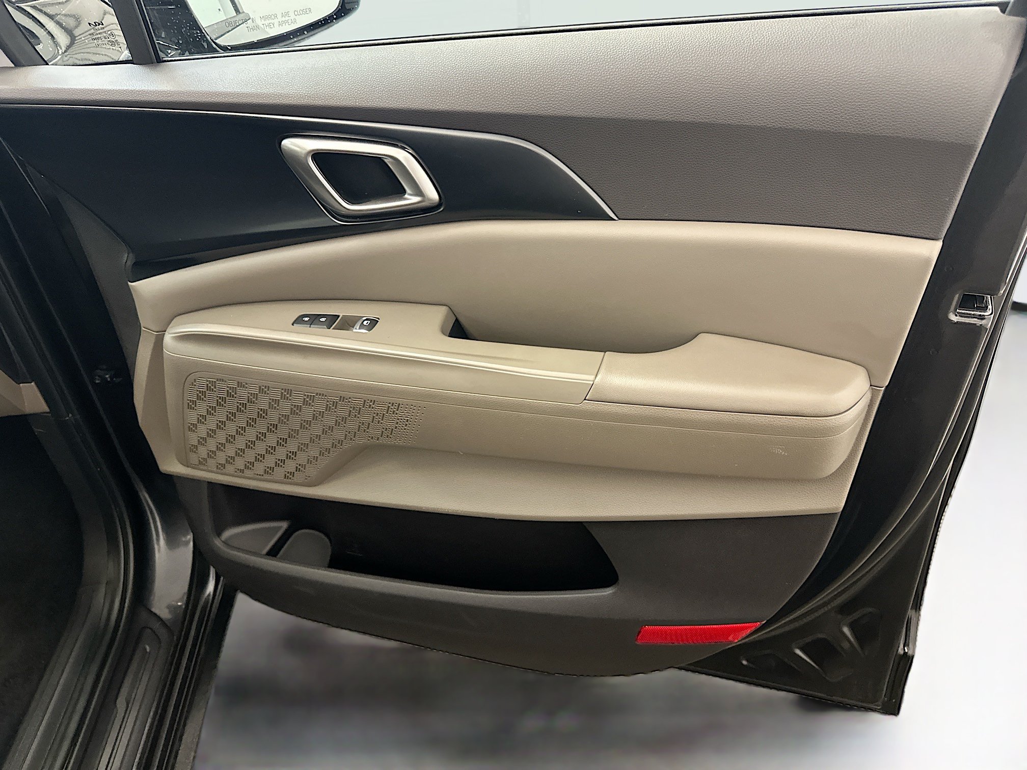 Used 2026 Kia Carnival FWD image 34
