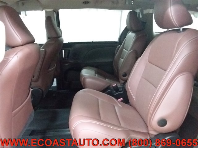 Used 2017 Toyota Sienna Limited AWD/4WD image 12