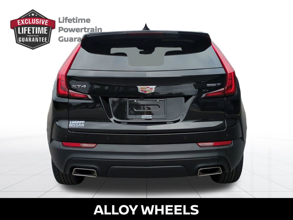 Used 2023 Cadillac XT4 Luxury w/ Cold Weather Package FWD image 5