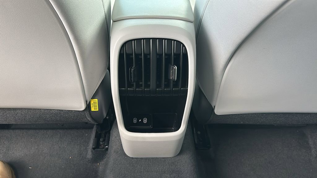 Used 2025 Hyundai Kona SEL image 31