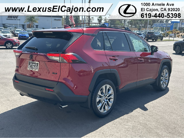 Used 2025 Toyota RAV4 XLE Premium FWD image 6