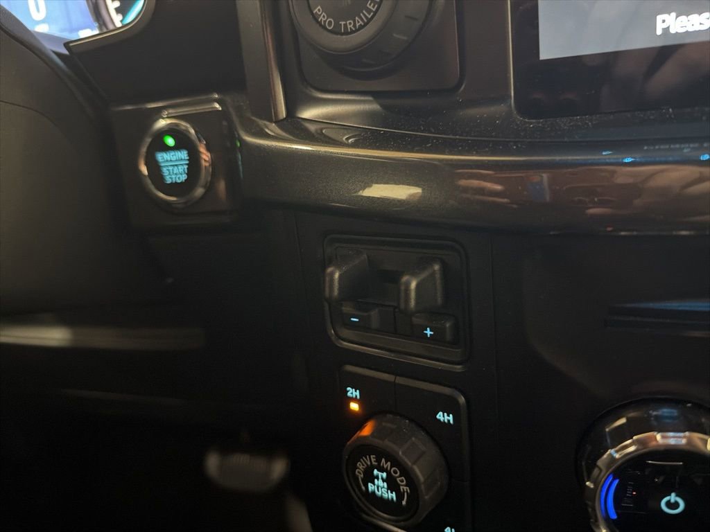 Certified 2022 Ford F150 XLT w/ Equipment Group 302A High image 31