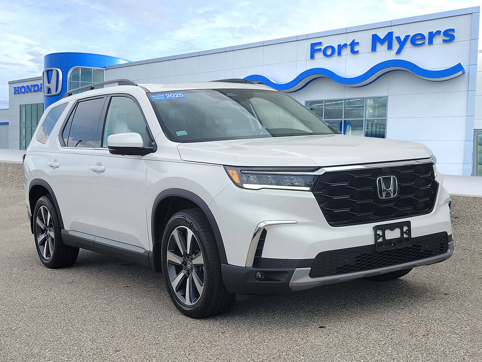 Certified 2025 Honda Pilot Elite