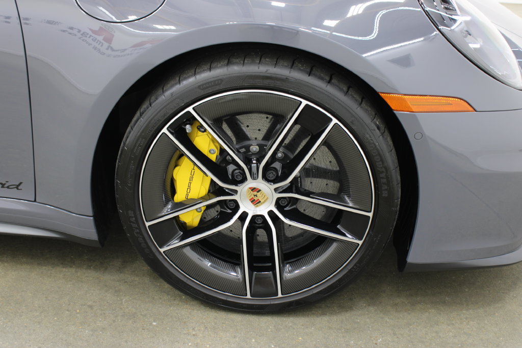 Used 2025 Porsche 911 Targa 4 GTS AWD/4WD image 15
