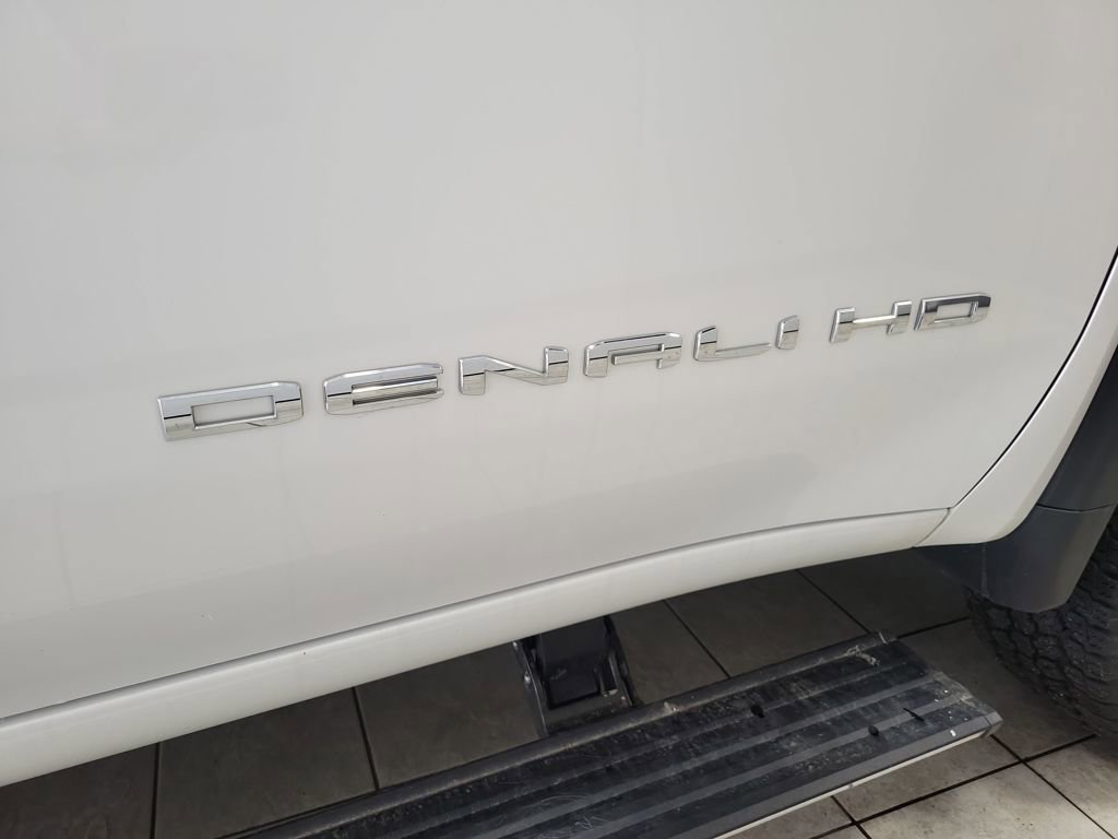 Used 2023 GMC Sierra 2500 Denali w/ Denali Ultimate Package image 21