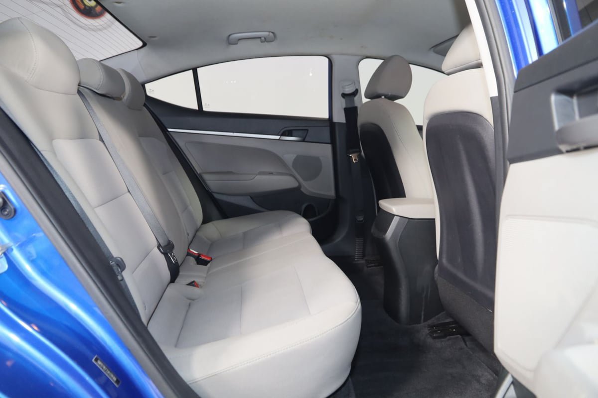 Used 2018 Hyundai Elantra SE FWD image 10