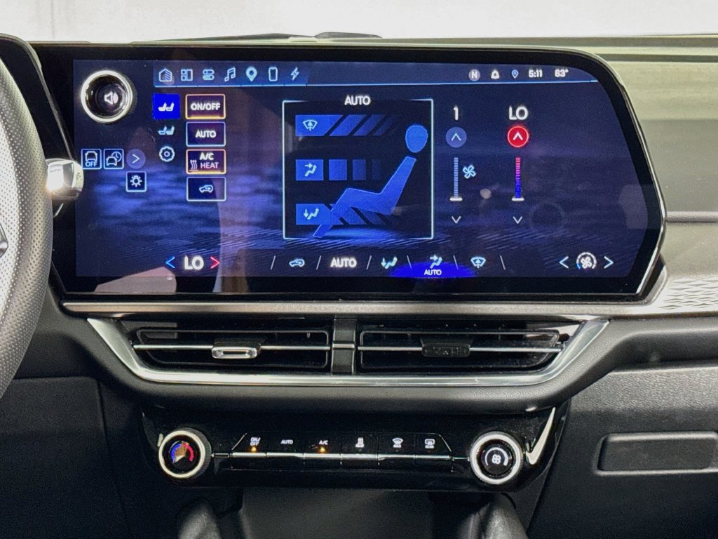 Used 2025 Chevrolet Equinox EV LT FWD image 14