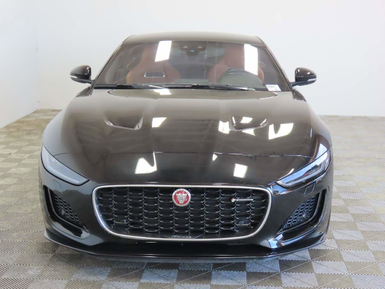 Used 2022 Jaguar F-TYPE R-Dynamic image 2