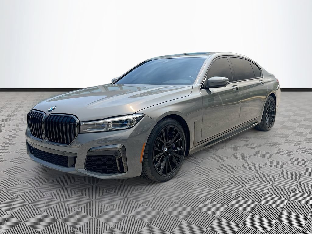 Used 2020 BMW 740i w/ M Sport Package RWD image 3