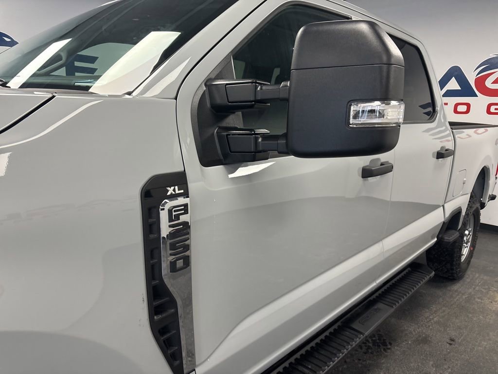 New 2026 Ford F250 XL w/ XL Off-Road Package image 7