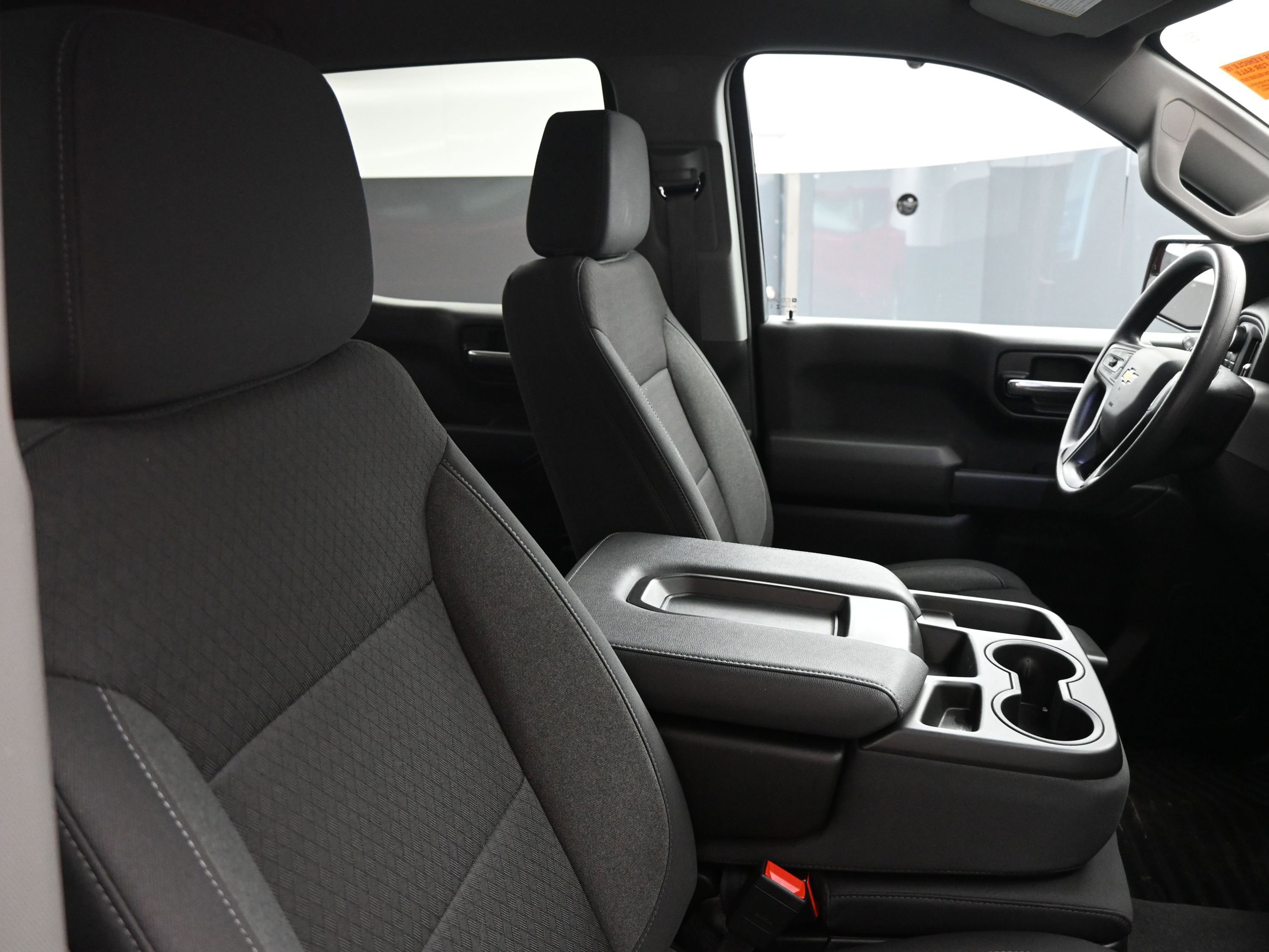 Used 2025 Chevrolet Silverado 1500 Custom image 21