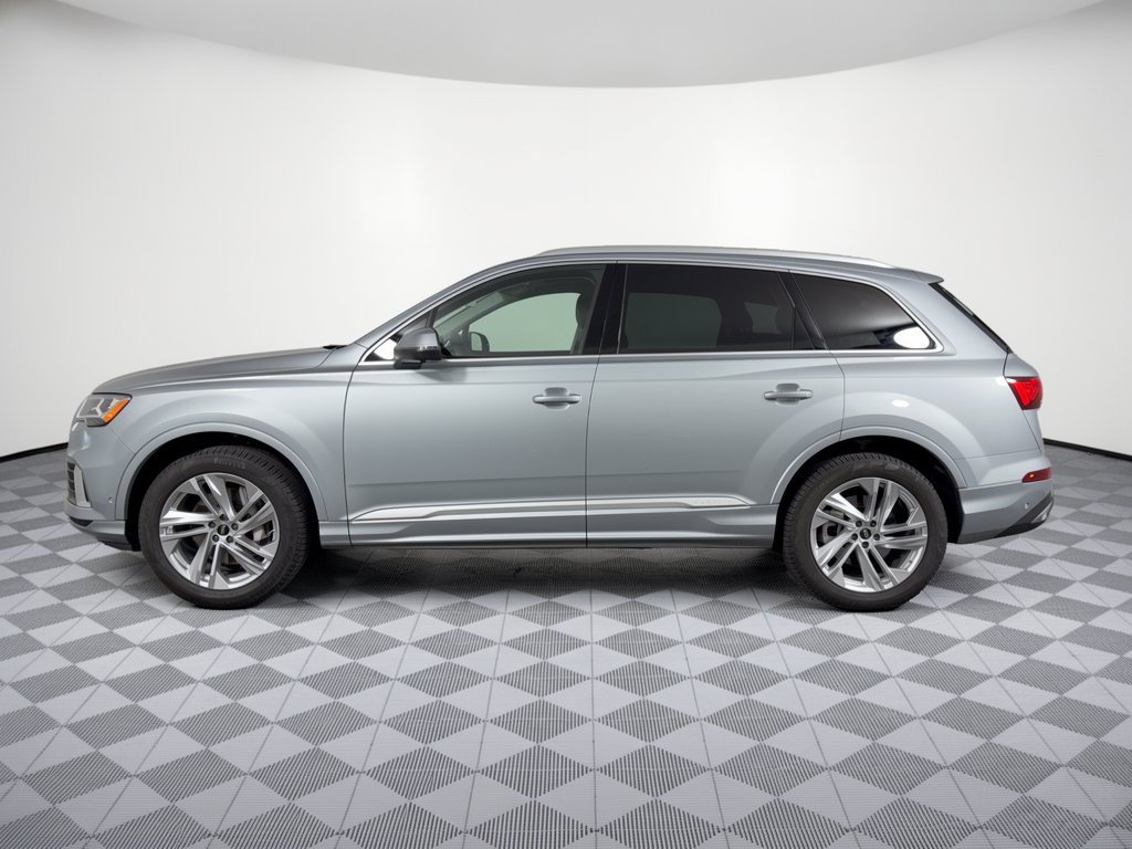 Used 2023 Audi Q7 2.0T Premium w/ Convenience Package AWD/4WD image 2