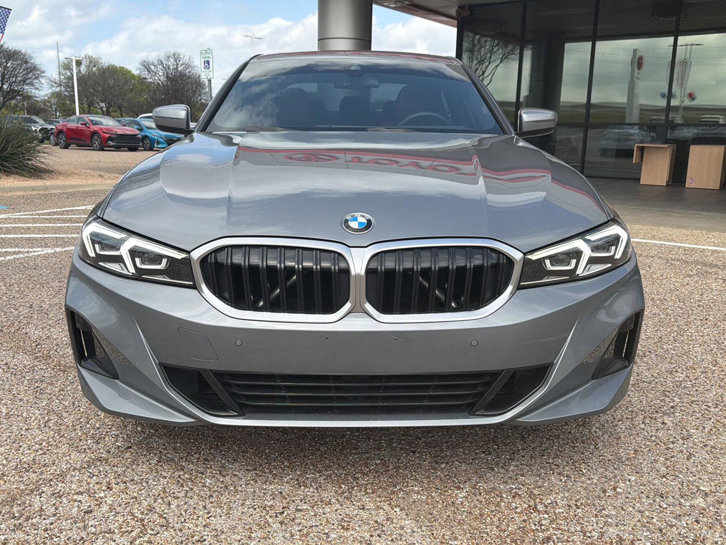Used 2024 BMW 330i Sedan w/ Convenience Package image 9