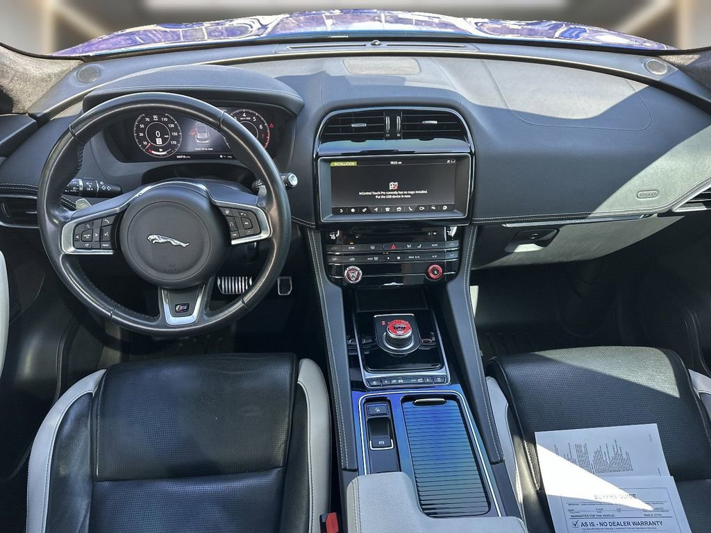 Used 2020 Jaguar F-PACE S image 9