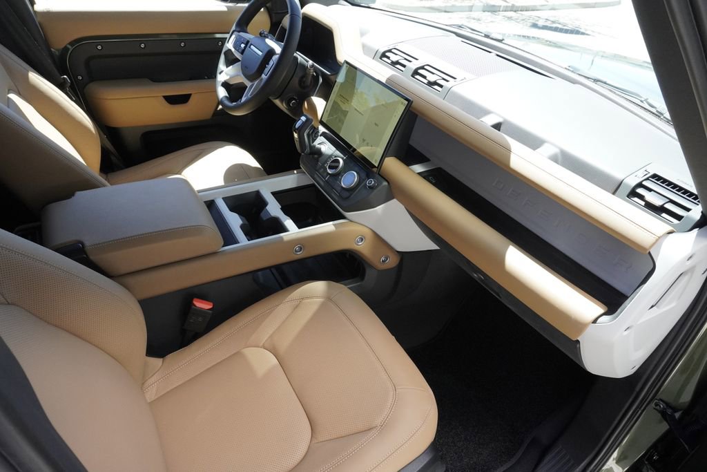 New 2026 Land Rover Defender 130 X-Dynamic SE image 22